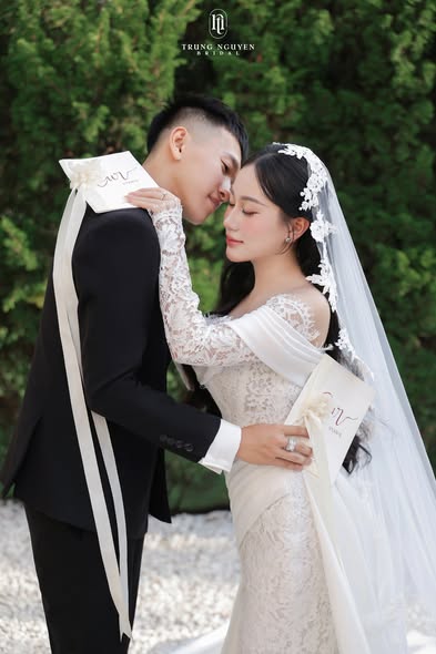 Ảnh cưới cặp đôi tình cảm